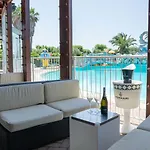 Feriested Villaggio Centro Vacanze De Angelis 4*
