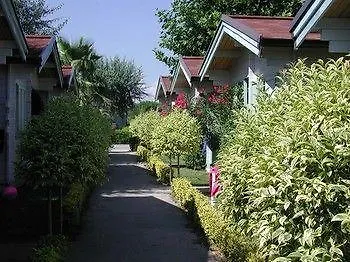 Feriested Villaggio Centro Vacanze De Angelis 4*