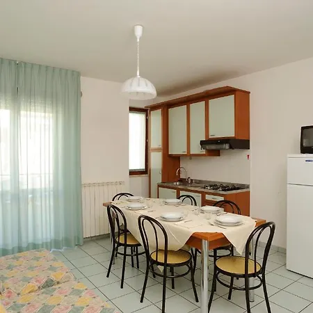 Resort Villaggio Centro Vacanze De Angelis 4*