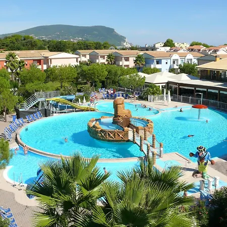 Villaggio Centro Vacanze De Angelis 4*