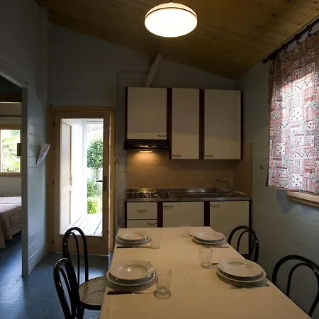 Villaggio Centro Vacanze De Angelis 4*