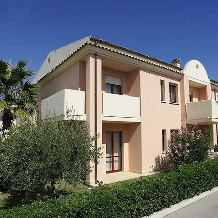 Villaggio Centro Vacanze De Angelis Feriested 4*