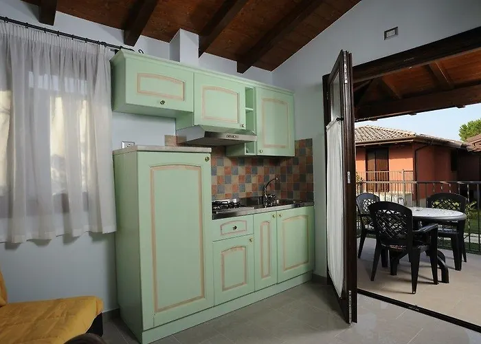 Villaggio Centro Vacanze De Angelis 4*