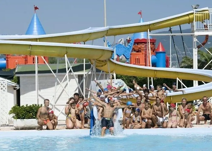 Villaggio Centro Vacanze De Angelis Resort 4*