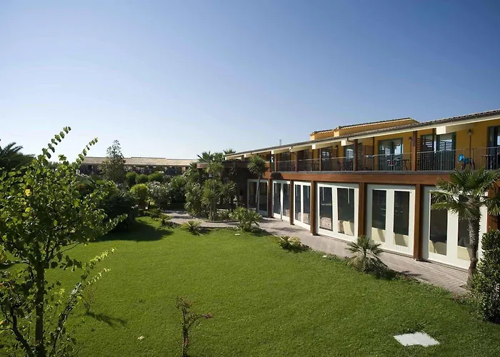Villaggio Centro Vacanze De Angelis Resort 4*