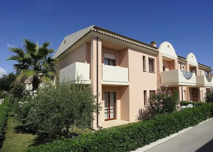 Villaggio Centro Vacanze De Angelis Resort 4*