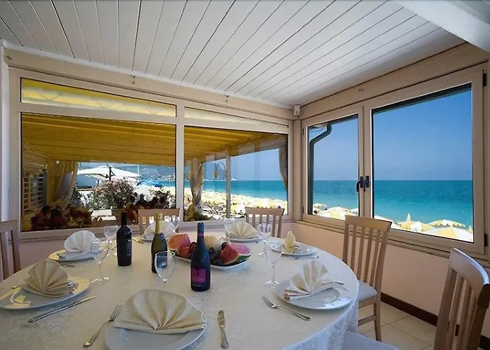 Villaggio Centro Vacanze De Angelis 4*